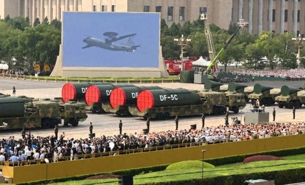 股莘配资 九三阅兵刚结束，欧盟表达对华不满，中方12字回应，给出强烈信号